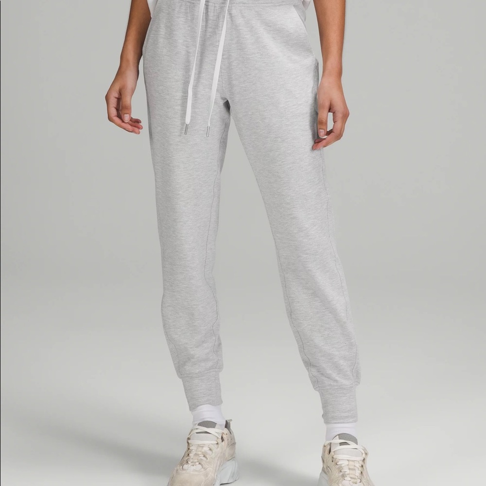 lulu light joggers